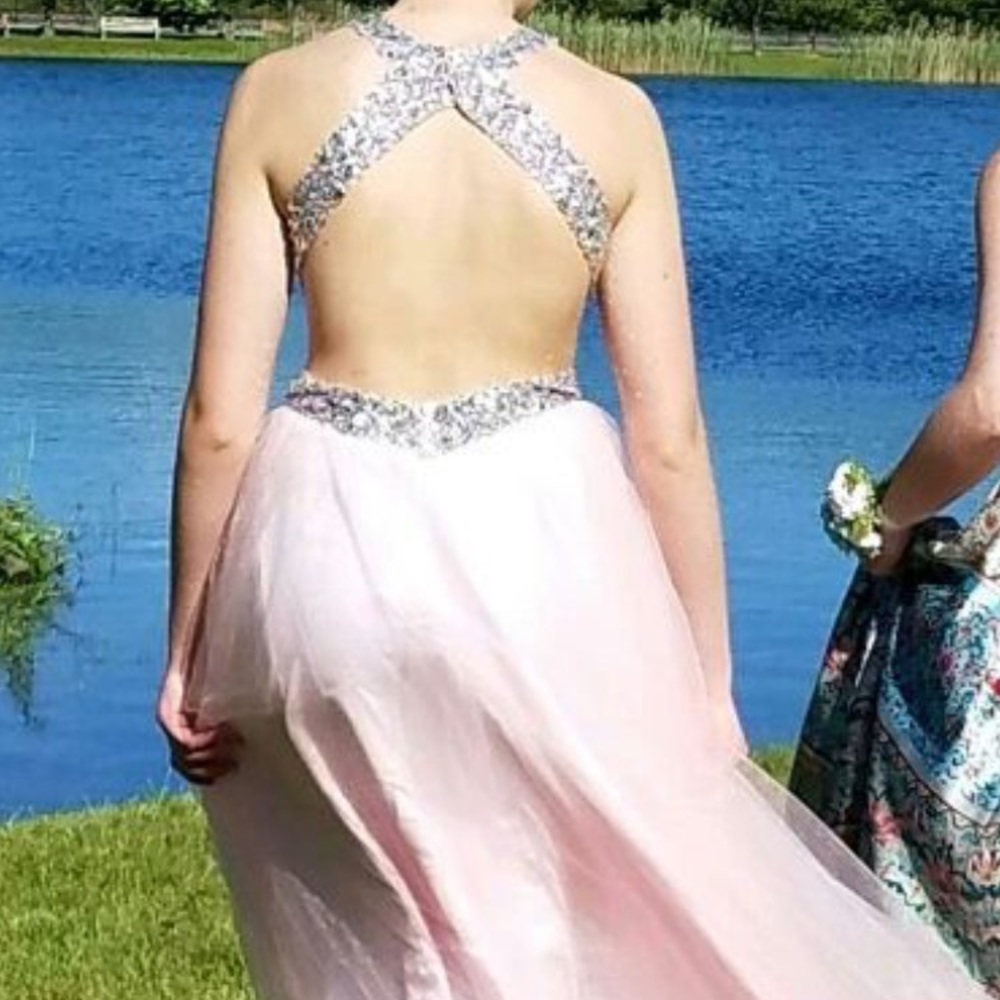 Prom dress - Picture 2 of 4